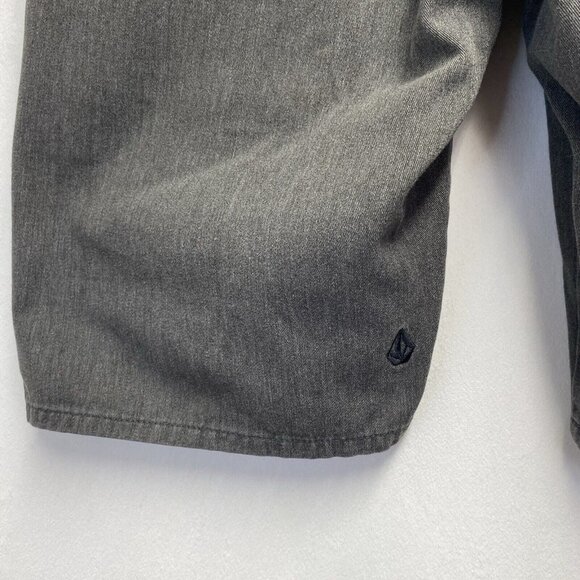 Volcom Corpo Class Casual Chino Shorts Men Size 30 Charcoal Slash Pockets Used - Picture 14 of 16